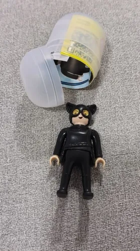 Mulher Gato - Kinder Ovo Playmobil