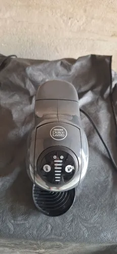 Cafeteira Nescafé Dolce Gusto