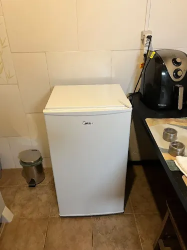 Frigobar Midea