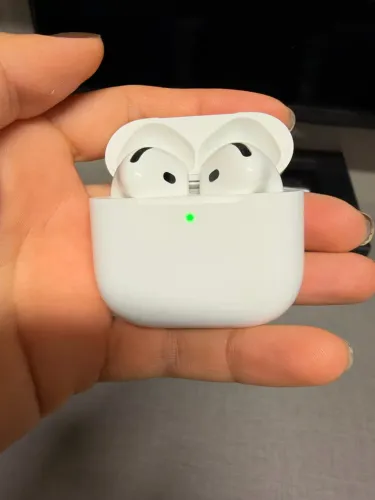 AirPods 4 