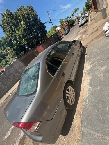 Honda Civic Sedan LX 1.7 16V 115cv Mec. 4P 2004