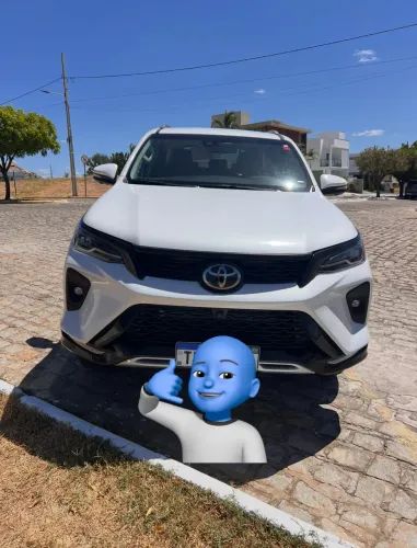 Toyota Hilux SW4 SRX Plat. 4X4 2.8 TB Die. Aut. 2026