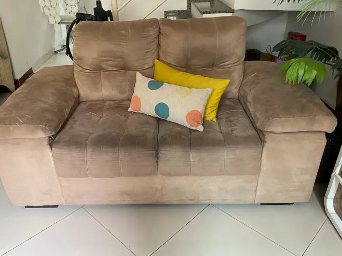 Sofá 3 e 2 lugares confortável e conservado