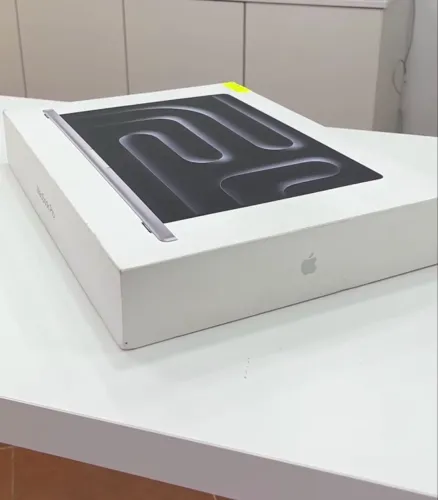 MACBOOK PRO 14-INCH. M5