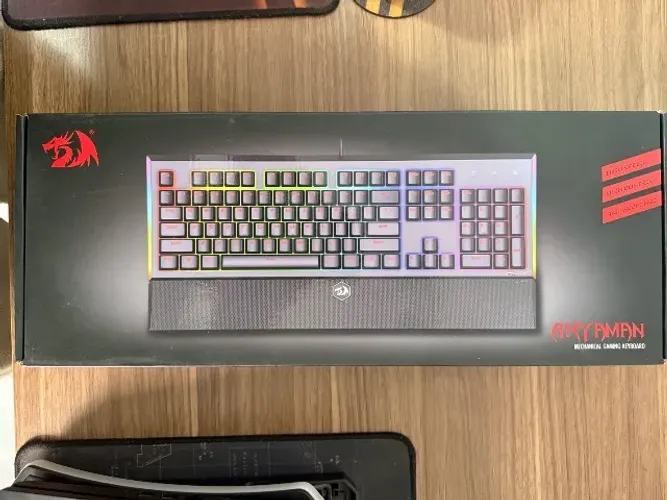Teclado Mecânico Redragon Aryaman K569 RGB Switch Blue