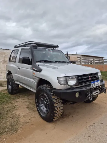 Mitsubishi Pajero GLS 3.5 V6 TOP 2P AUT 1999