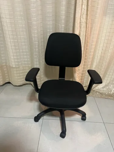 Cadeira de escritório seminova