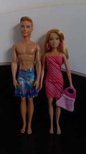 Conjunto Boneca Barbie e Ken - Praia