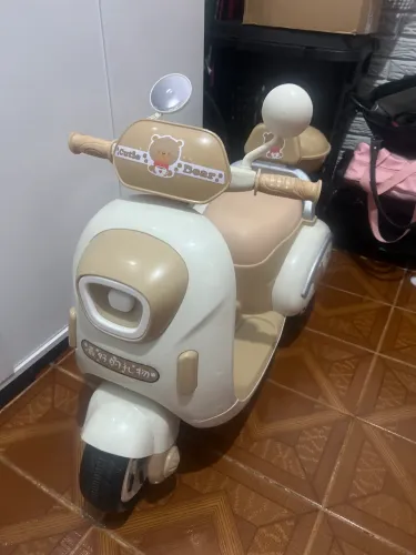 Vendo essa linda moto elétrica infantil