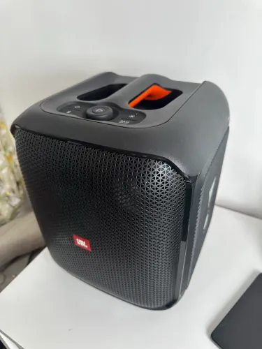 JBL Encore Essential