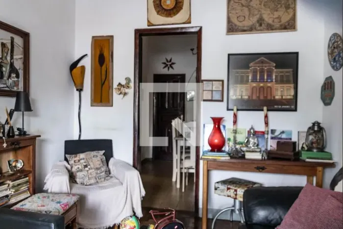 Casa à Venda - Carlos Prates, 2 Quartos, 200 m2