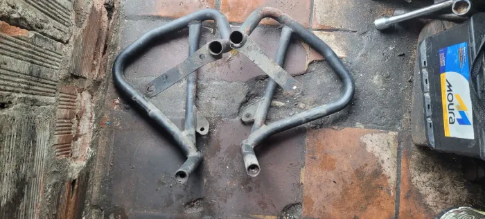 Protetor de carenagem CB300