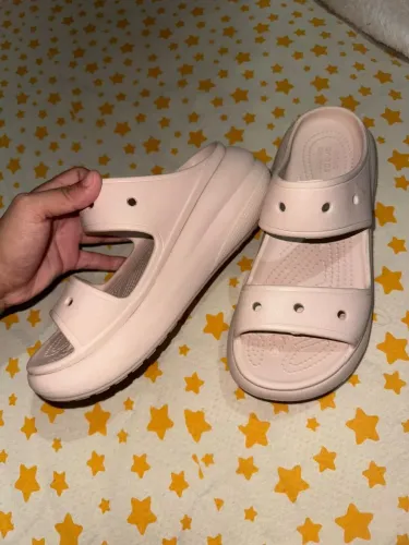 Crocs TM 36, usada apenas uma vez