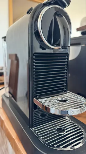 Cafeteira Nespresso Citiz 220~240V
