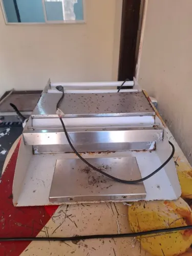 Embaladora de Filme PVC para Bandejas - Mesa Aquecida - Usada