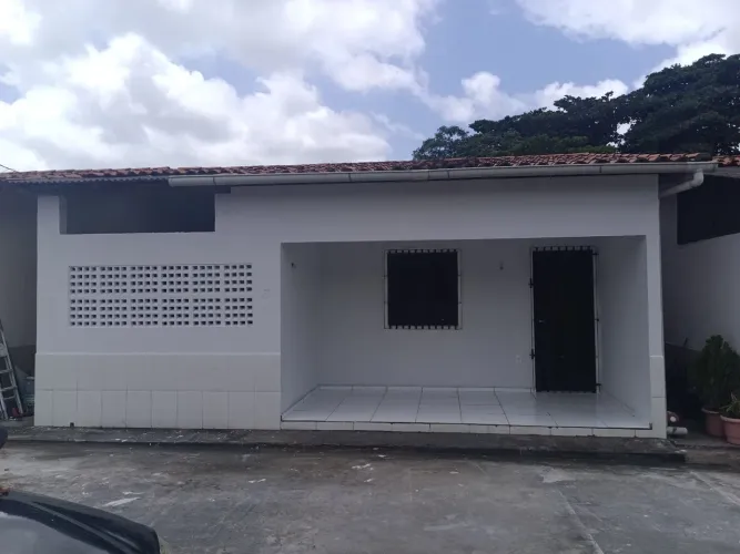 Aluga-se casa