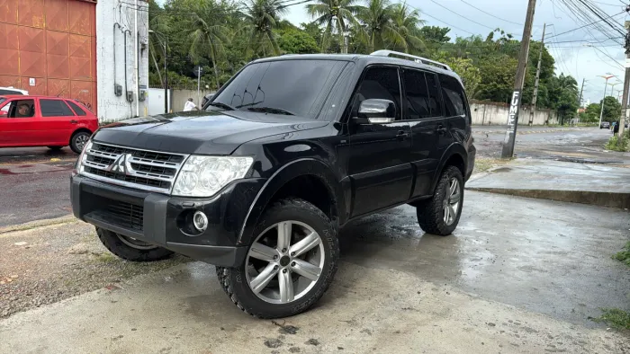 Mitsubishi Pajero HPE Full 3.2 4X4 T.i.dies. 5P AUT 2010