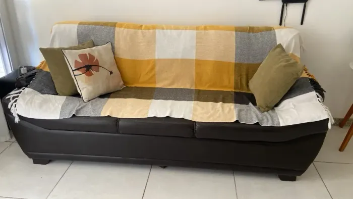 Sofá usado 3 lugares