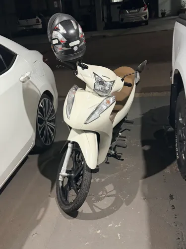 Biz 125 EX 2023 km baixo 7.500 km 
