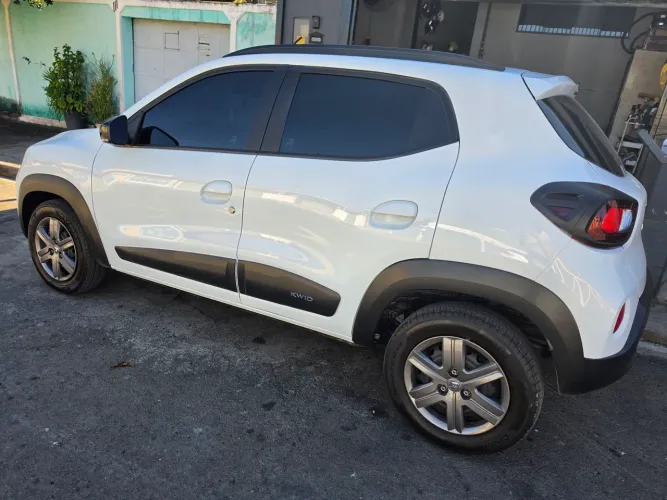 Renault Kwid Intense 1.0 Flex 12V 5P Mec. 2026