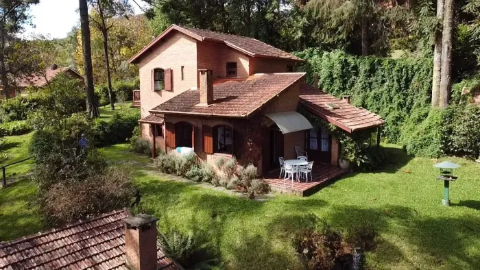 Imóvel para venda possui 223 metros quadrados com 3 quartos em Monte Verde - Camanducaia -