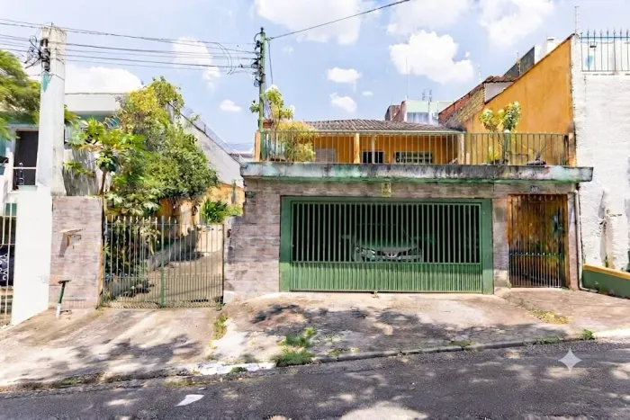 Sobrado para venda em Jardim Umuarama com 6 quartos, sendo 1 suíte, 311m²