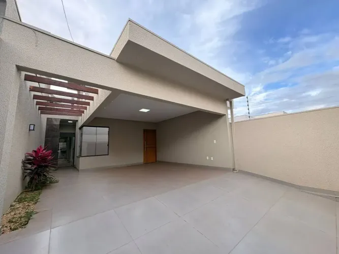 Casa no Flor do Cerrado 3 quartos sendo um suíte