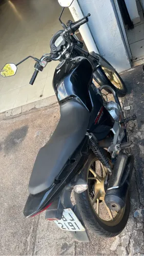 Vendo ou troco maior ou menor valor uno Corsa gol carro montado prisma ouro iPhone ágio