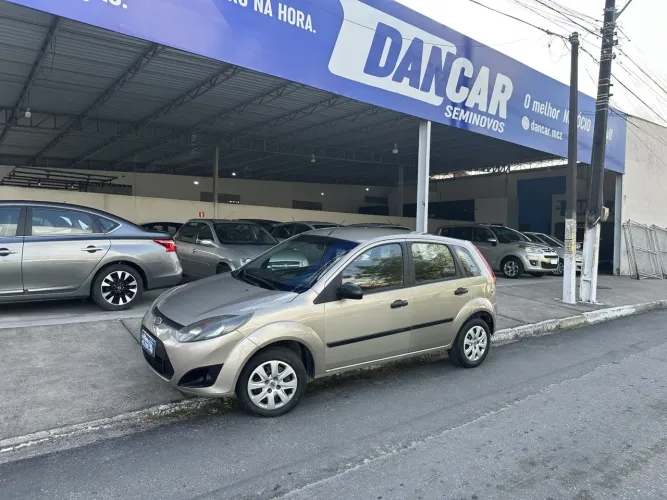 Ford Fiesta 1.0 Rocam SE Plus Hatch 8V Flex 4P Manual 2012
