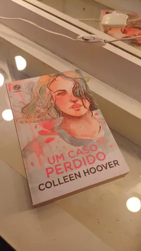 Livro Collen hoover