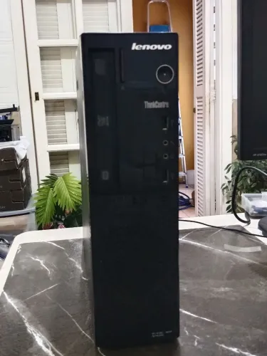 Computador CPU Lenovo mod ThinkCentre modelo E73 i3 4* Geração 8 GB de Ram e SSD 120 GB
