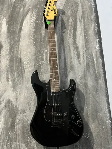 Guitarra MG32
