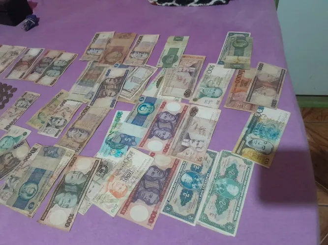 Moedas antigas e dinheiro antigos a venda