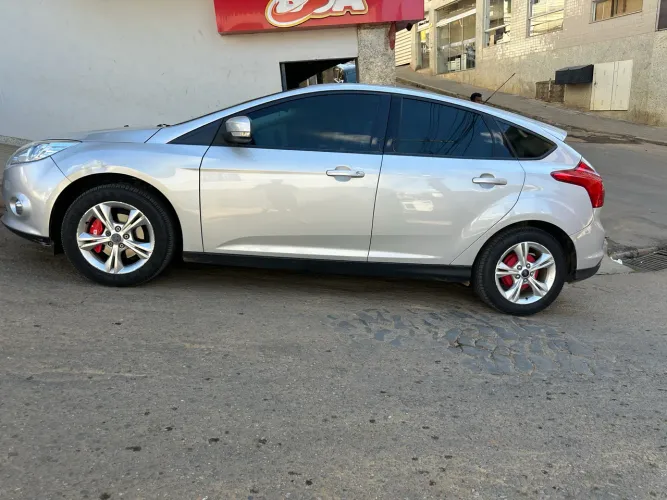 Ford Focus 1.6 S/se/se Plus Flex 8v/16v 5P 2015