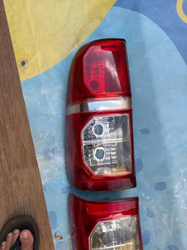 Lanterna Hilux 