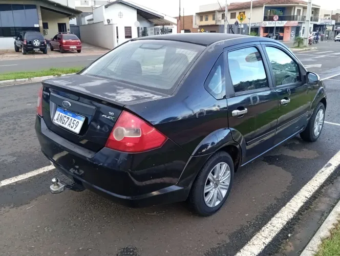 Ford Fiesta Sed. 1.6 8V Flex 4P 2006