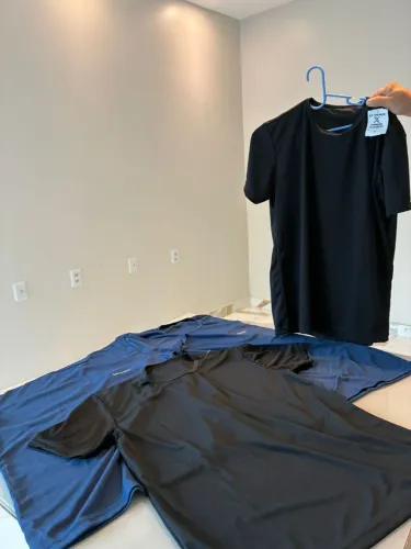 Camisetas Dry-fit (ideal para academia).