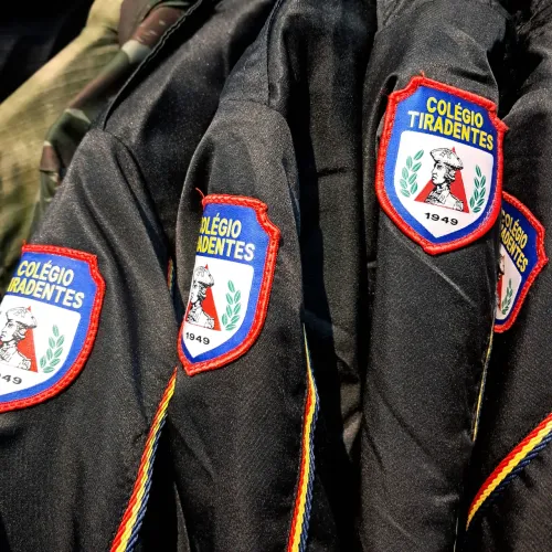 Uniforme Colégio Tiradentes