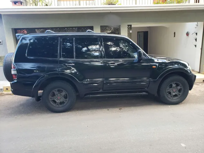 Mitsubishi Pajero GLS 3.5 V6 4P Aut. 2001