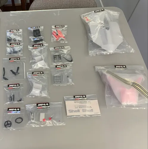McLaren MP4/4 Ayrton Senna 1:8 - 84 Fascículos (Quase Completa)