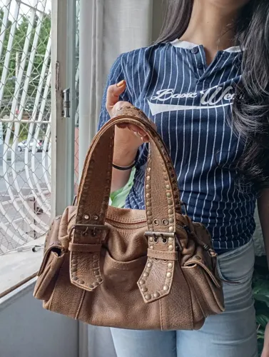 Bolsa em couro legítimo