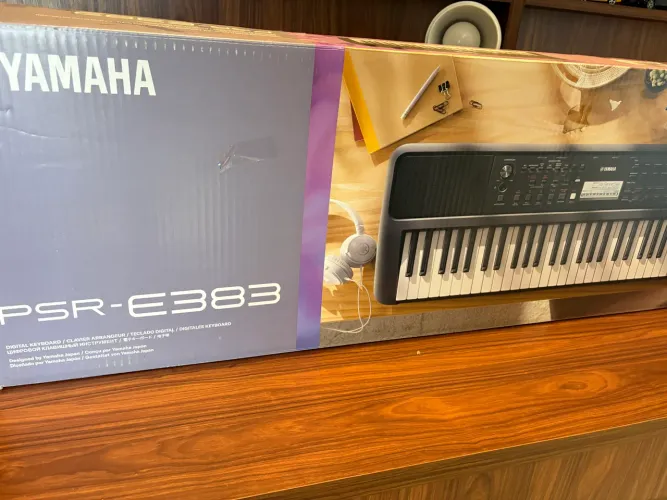 teclado Yamaha PSR-E383