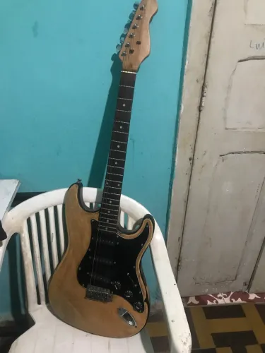 Guitarra elétrica 