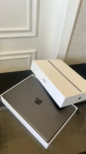 iPad 9ª Geração 64GB Cinza Espacial - Impecável