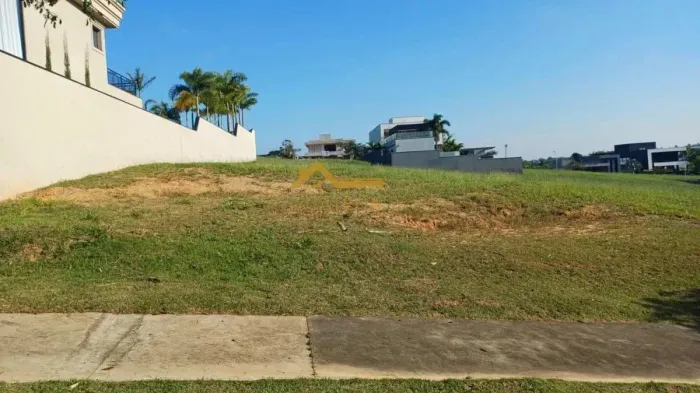 Terreno em Condomínio à venda no Condomínio Saint Patrick em Sorocaba com 1099,55m²