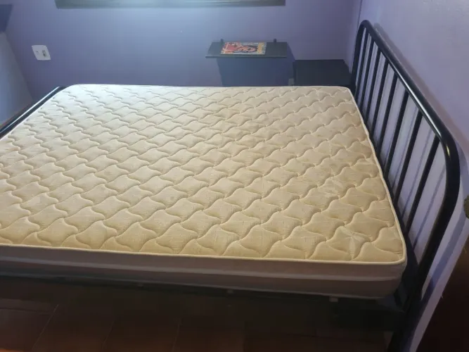 CAMA TUBULAR COM COLCHÃO ESPUMA