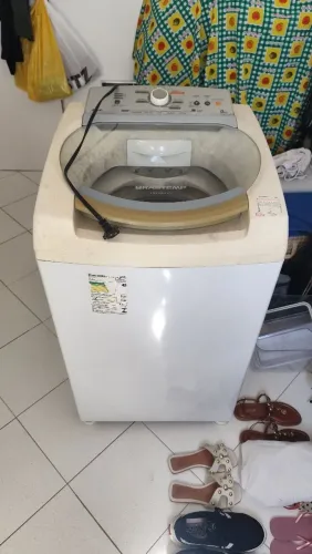 Máquina de lavar com defeito