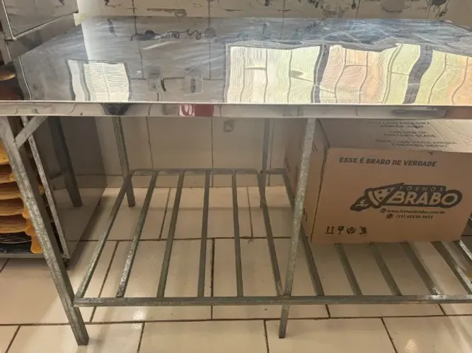 Mesa de inox Reforçada