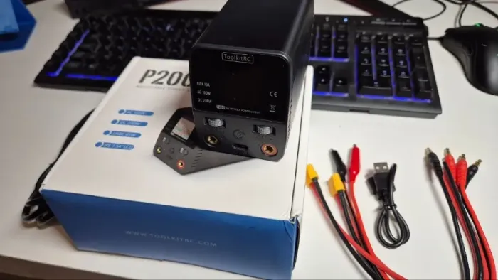 ToolkitRC P200 V2 Power Supply