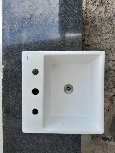 Vendo, Cuba, portas, grades de janelas e pia